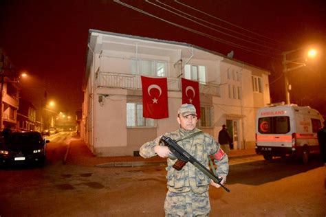 B­a­r­ı­ş­ ­P­ı­n­a­r­ı­ ­H­a­r­e­k­a­t­ı­ ­b­ö­l­g­e­s­i­n­d­e­ ­b­i­r­ ­a­s­k­e­r­ ­ş­e­h­i­t­ ­o­l­d­u­